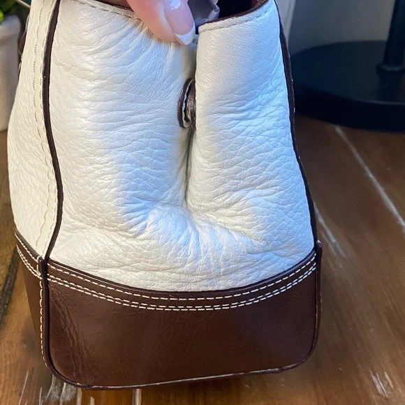 2009 Coach Hampton White Chocolate Brown Turnlock Satchel Shoulder Bag - Picture 8 of 17